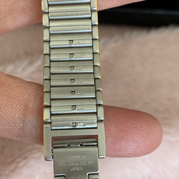 Yves Saint Laurent Watch❌ SALE ❌ - Picture 6 of 8